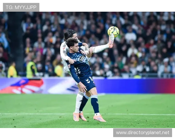 英媒：皇马在持续关注维拉前锋杜兰的情况